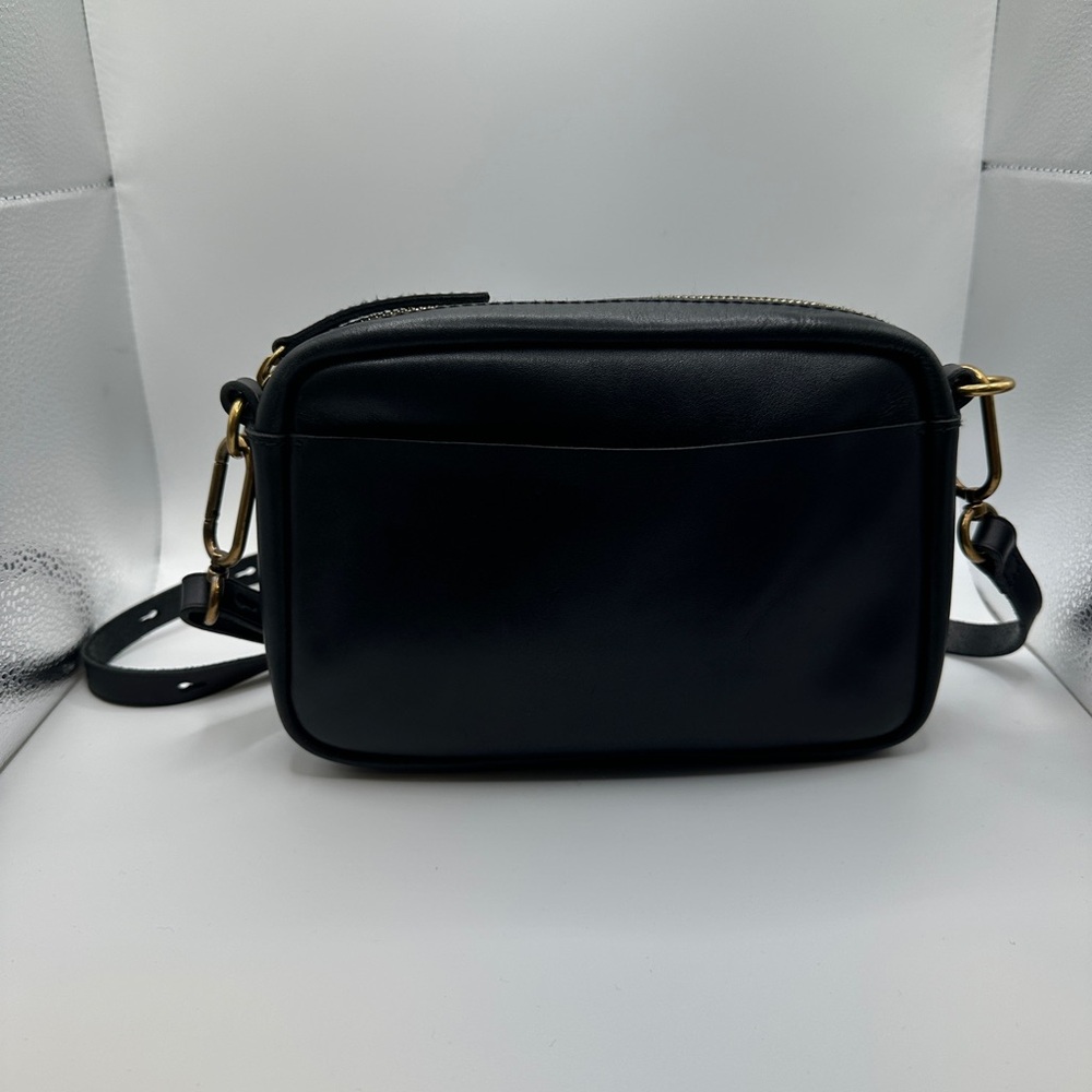 Madewell Leather Carabiner Medium Crossbody Bag in Black